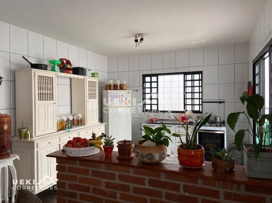 Casa com 2 quartos à venda, 250m2 em Tarobá, Londrina - PR - imagem 5 Foto 5 de Casa com 2 quartos à venda, 250m2 em Tarobá, Londrina - PR