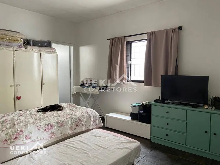 Casa com 2 quartos à venda, 250m2 em Tarobá, Londrina - PR - imagem 7 Foto 7 de Casa com 2 quartos à venda, 250m2 em Tarobá, Londrina - PR