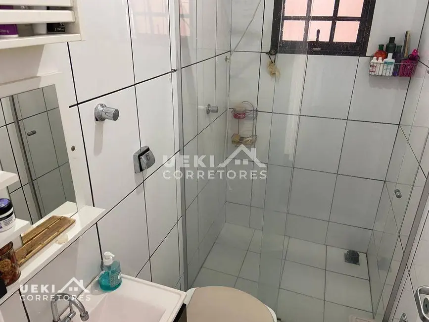 Casa com 2 quartos à venda, 250m2 em Tarobá, Londrina - PR - imagem 9 Foto 9 de Casa com 2 quartos à venda, 250m2 em Tarobá, Londrina - PR