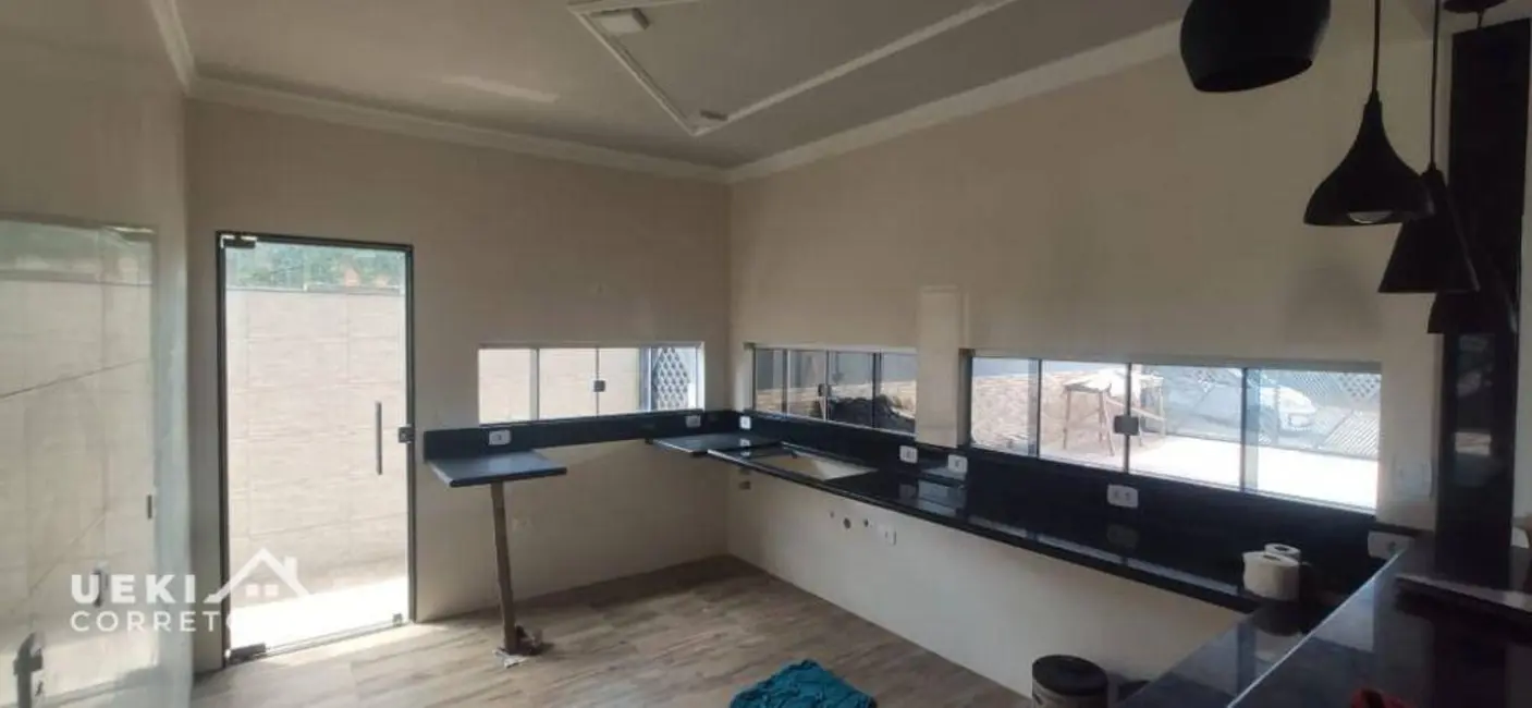 Casa de Condomínio com 3 quartos à venda, 250m2 em Parque Leblon, Londrina - PR - imagem 2 Foto 2 de Casa de Condomínio com 3 quartos à venda, 250m2 em Parque Leblon, Londrina - PR