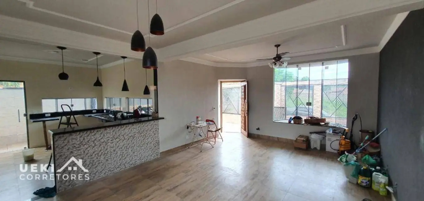 Casa de Condomínio com 3 quartos à venda, 250m2 em Parque Leblon, Londrina - PR - imagem 3 Foto 3 de Casa de Condomínio com 3 quartos à venda, 250m2 em Parque Leblon, Londrina - PR