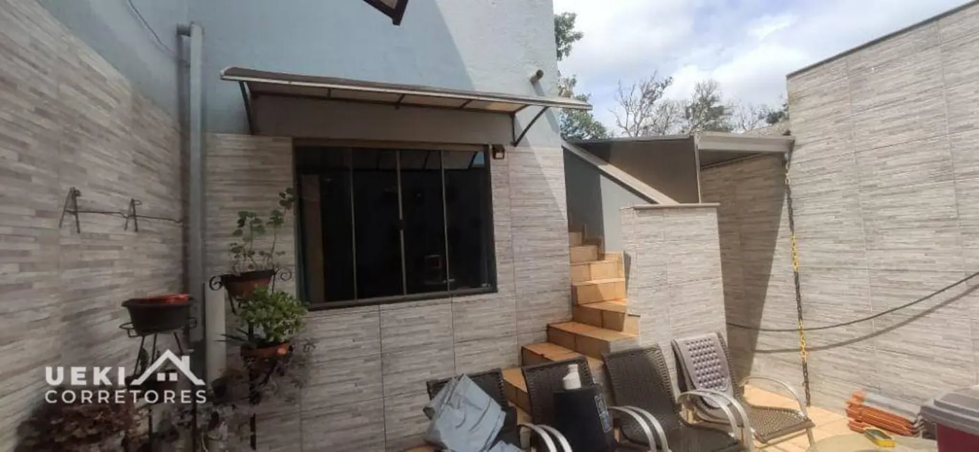 Casa com 3 quartos à venda, 200m2 em Conjunto Habitacional Maria Cecília Serrano de Oliveira, Londrina - PR - imagem 5 Foto 5 de Casa com 3 quartos à venda, 200m2 em Conjunto Habitacional Maria Cecília Serrano de Oliveira, Londrina - PR