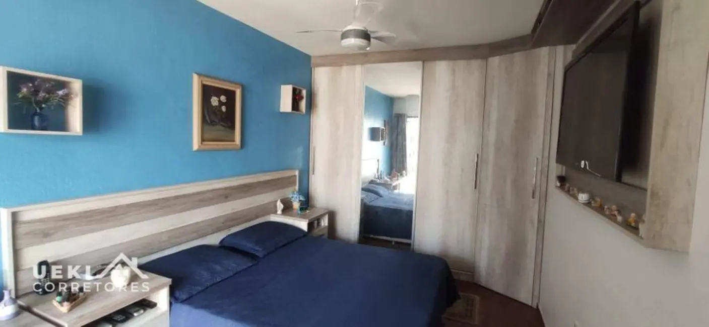 Casa com 3 quartos à venda, 200m2 em Conjunto Habitacional Maria Cecília Serrano de Oliveira, Londrina - PR - imagem 4 Foto 4 de Casa com 3 quartos à venda, 200m2 em Conjunto Habitacional Maria Cecília Serrano de Oliveira, Londrina - PR
