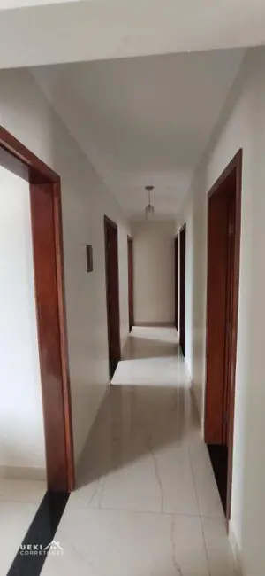 Casa com 4 quartos à venda, 475m2 em Monte Belo, Londrina - PR - imagem 9 Foto 9 de Casa com 4 quartos à venda, 475m2 em Monte Belo, Londrina - PR