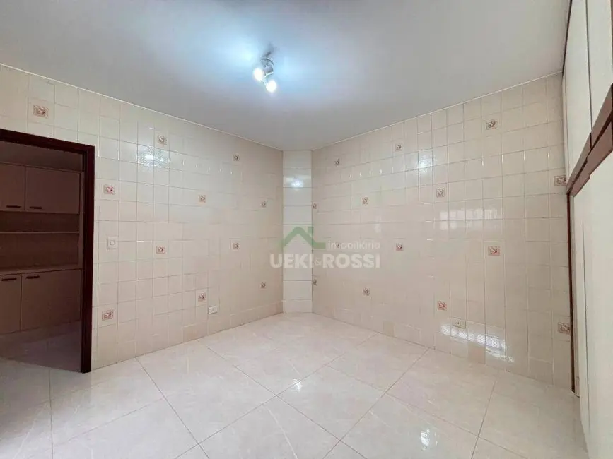 Foto 7 de Casa com 3 quartos à venda e para alugar, 525m2 em Dom Pedro, Londrina - PR