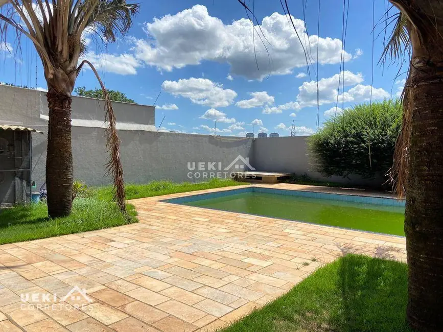 Casa com 3 quartos à venda, 525m2 em Dom Pedro, Londrina - PR - imagem 5 Foto 5 de Casa com 3 quartos à venda, 525m2 em Dom Pedro, Londrina - PR