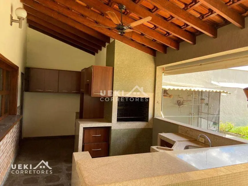 Casa com 3 quartos à venda, 525m2 em Dom Pedro, Londrina - PR - imagem 8 Foto 8 de Casa com 3 quartos à venda, 525m2 em Dom Pedro, Londrina - PR