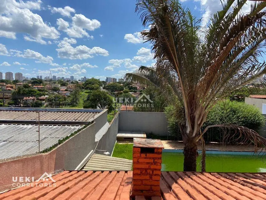 Casa com 3 quartos à venda, 525m2 em Dom Pedro, Londrina - PR - imagem 6 Foto 6 de Casa com 3 quartos à venda, 525m2 em Dom Pedro, Londrina - PR