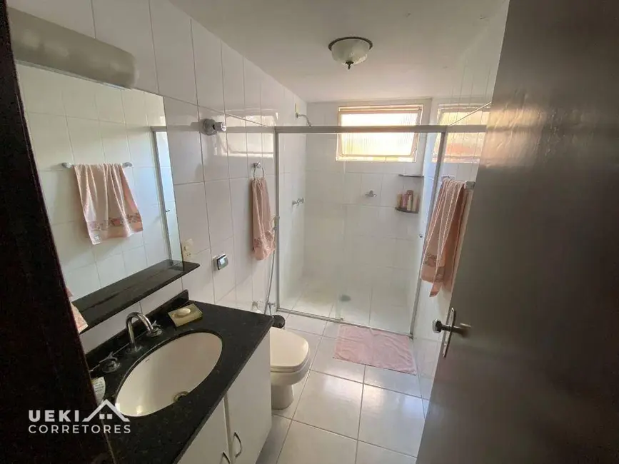 Apartamento com 3 quartos à venda, 136m2 em Centro, Londrina - PR - imagem 4 Foto 4 de Apartamento com 3 quartos à venda, 136m2 em Centro, Londrina - PR