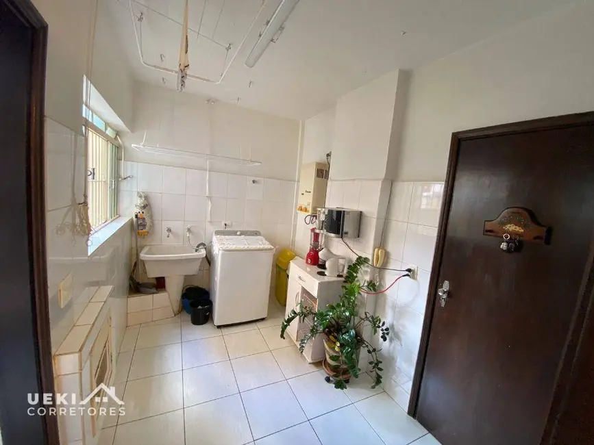 Apartamento com 3 quartos à venda, 136m2 em Centro, Londrina - PR - imagem 7 Foto 7 de Apartamento com 3 quartos à venda, 136m2 em Centro, Londrina - PR