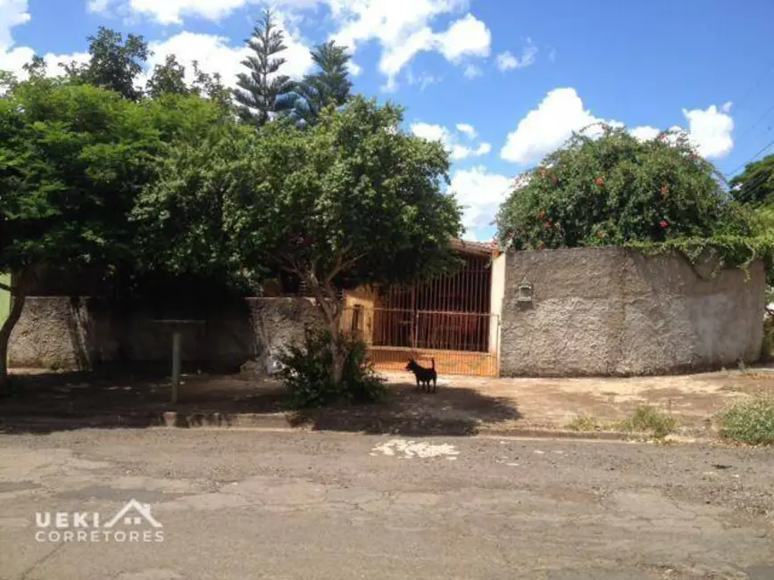 Foto 1 de Terreno / Lote à venda, 440m2 em Shangri-lá, Londrina - PR