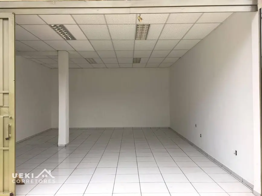 Casa com 3 quartos à venda, 317m2 em Aquilles Sthengel, Londrina - PR - imagem 8 Foto 8 de Casa com 3 quartos à venda, 317m2 em Aquilles Sthengel, Londrina - PR