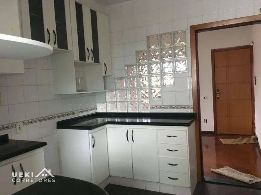Casa com 3 quartos à venda, 317m2 em Aquilles Sthengel, Londrina - PR - imagem 6 Foto 6 de Casa com 3 quartos à venda, 317m2 em Aquilles Sthengel, Londrina - PR