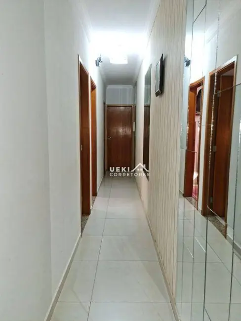 Casa com 3 quartos à venda, 125m2 em Londrina - PR - imagem 9 Foto 9 de Casa com 3 quartos à venda, 125m2 em Londrina - PR