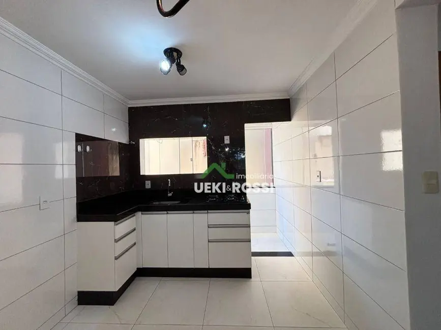 Apartamento com 2 quartos à venda, 60m2 em San Fernando, Londrina - PR - imagem 3 Foto 3 de Apartamento com 2 quartos à venda, 60m2 em San Fernando, Londrina - PR
