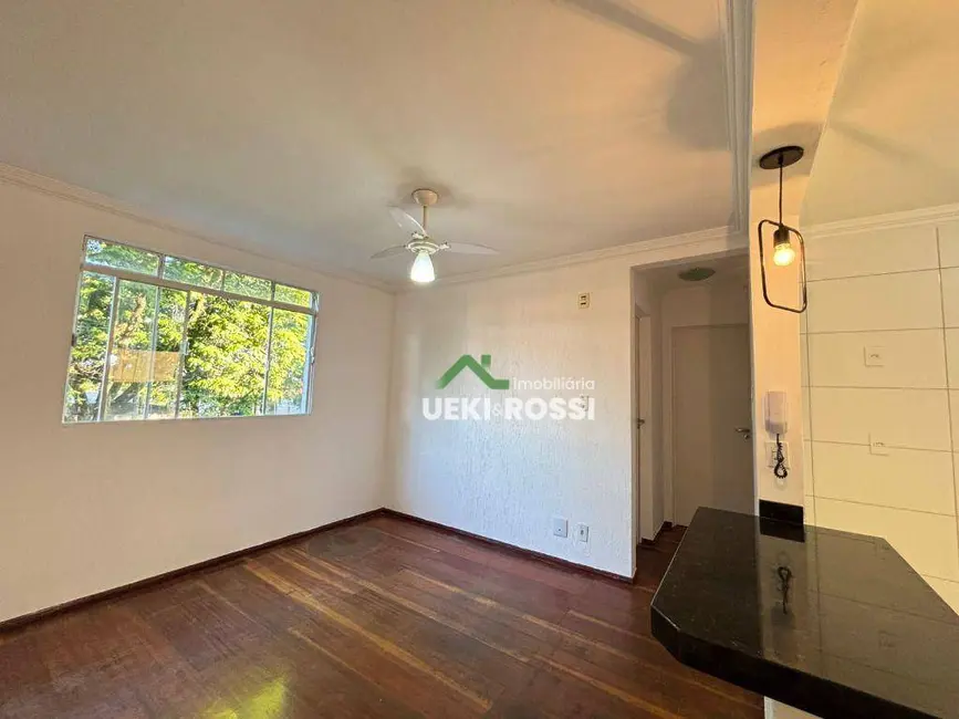 Apartamento com 2 quartos à venda, 60m2 em San Fernando, Londrina - PR - imagem 9 Foto 9 de Apartamento com 2 quartos à venda, 60m2 em San Fernando, Londrina - PR