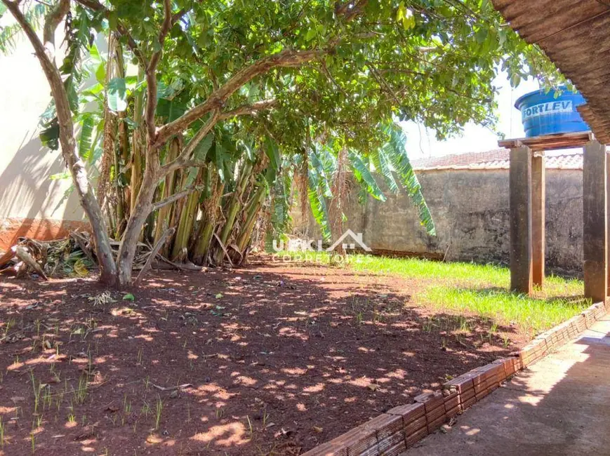 Casa com 3 quartos à venda, 287m2 em Jardim Indianápolis, Londrina - PR - imagem 8 Foto 8 de Casa com 3 quartos à venda, 287m2 em Jardim Indianápolis, Londrina - PR