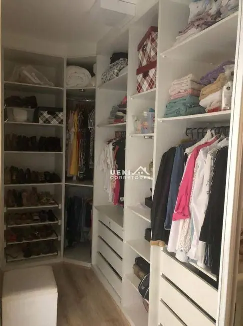 Casa com 2 quartos à venda, 250m2 em Jardim Honda 2, Londrina - PR - imagem 8 Foto 8 de Casa com 2 quartos à venda, 250m2 em Jardim Honda 2, Londrina - PR