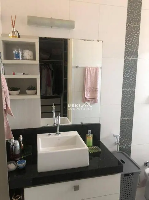 Casa com 2 quartos à venda, 250m2 em Jardim Honda 2, Londrina - PR - imagem 6 Foto 6 de Casa com 2 quartos à venda, 250m2 em Jardim Honda 2, Londrina - PR