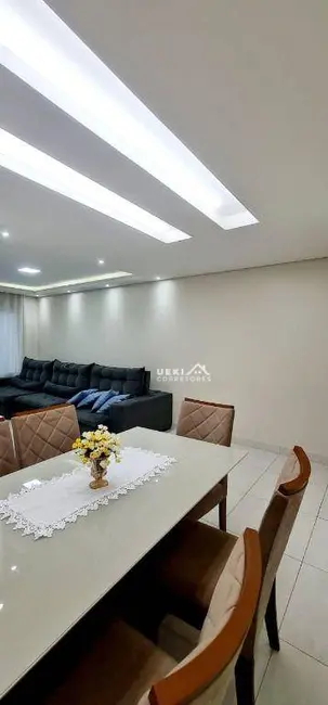 Casa com 3 quartos à venda, 180m2 em Portal de Versalhes 1, Londrina - PR - imagem 5 Foto 5 de Casa com 3 quartos à venda, 180m2 em Portal de Versalhes 1, Londrina - PR