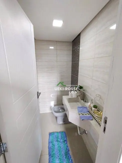 Casa com 3 quartos à venda, 150m2 em Califórnia, Londrina - PR - imagem 4 Foto 4 de Casa com 3 quartos à venda, 150m2 em Califórnia, Londrina - PR