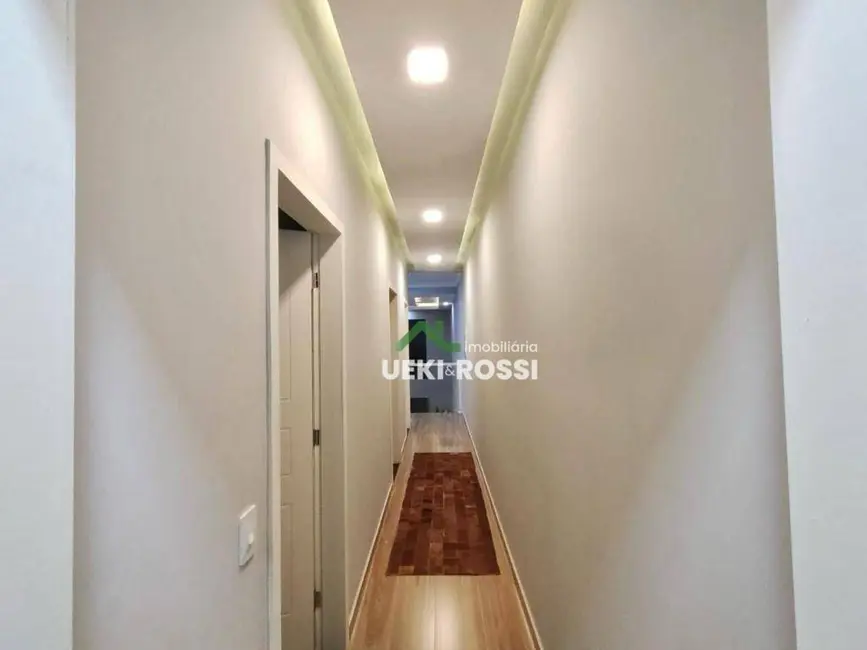 Casa com 3 quartos à venda, 150m2 em Califórnia, Londrina - PR - imagem 7 Foto 7 de Casa com 3 quartos à venda, 150m2 em Califórnia, Londrina - PR