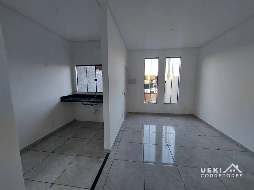 Foto 2 de Casa com 2 quartos à venda, 128m2 em Londrina - PR