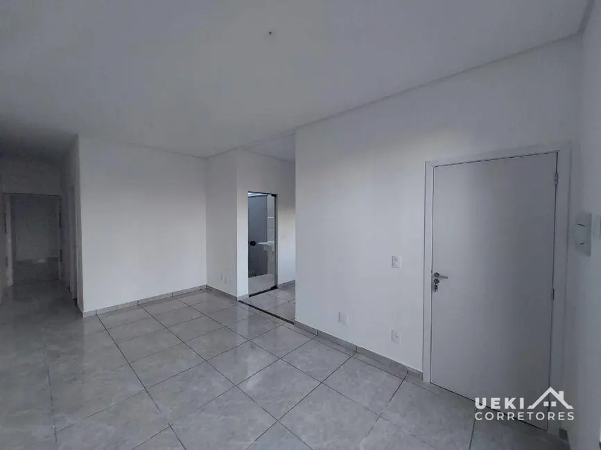 Casa com 2 quartos à venda, 128m2 em Londrina - PR - imagem 3 Foto 3 de Casa com 2 quartos à venda, 128m2 em Londrina - PR