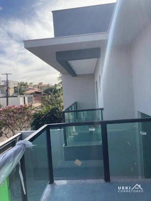 Casa com 3 quartos à venda, 225m2 em Jardim Tókio, Londrina - PR - imagem 4 Foto 4 de Casa com 3 quartos à venda, 225m2 em Jardim Tókio, Londrina - PR