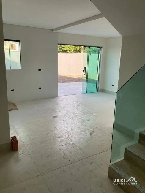 Casa com 3 quartos à venda, 225m2 em Jardim Tókio, Londrina - PR - imagem 6 Foto 6 de Casa com 3 quartos à venda, 225m2 em Jardim Tókio, Londrina - PR