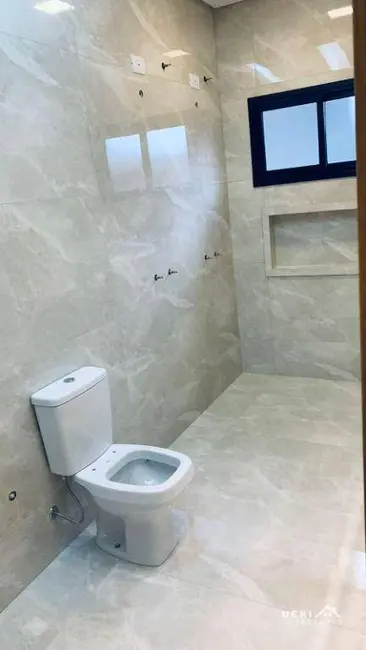Casa de Condomínio com 3 quartos à venda, 250m2 em Londrina - PR - imagem 8 Foto 8 de Casa de Condomínio com 3 quartos à venda, 250m2 em Londrina - PR