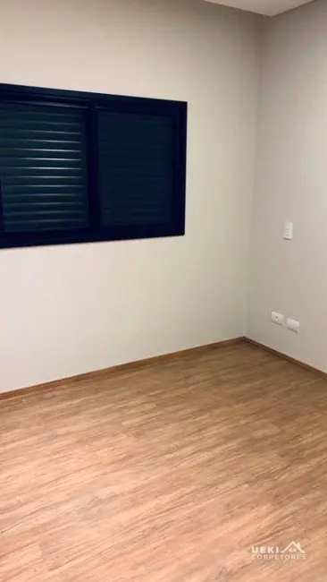 Casa de Condomínio com 3 quartos à venda, 250m2 em Londrina - PR - imagem 5 Foto 5 de Casa de Condomínio com 3 quartos à venda, 250m2 em Londrina - PR