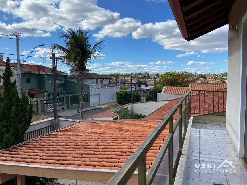 Casa com 3 quartos à venda, 287m2 em Igapó, Londrina - PR - imagem 7 Foto 7 de Casa com 3 quartos à venda, 287m2 em Igapó, Londrina - PR