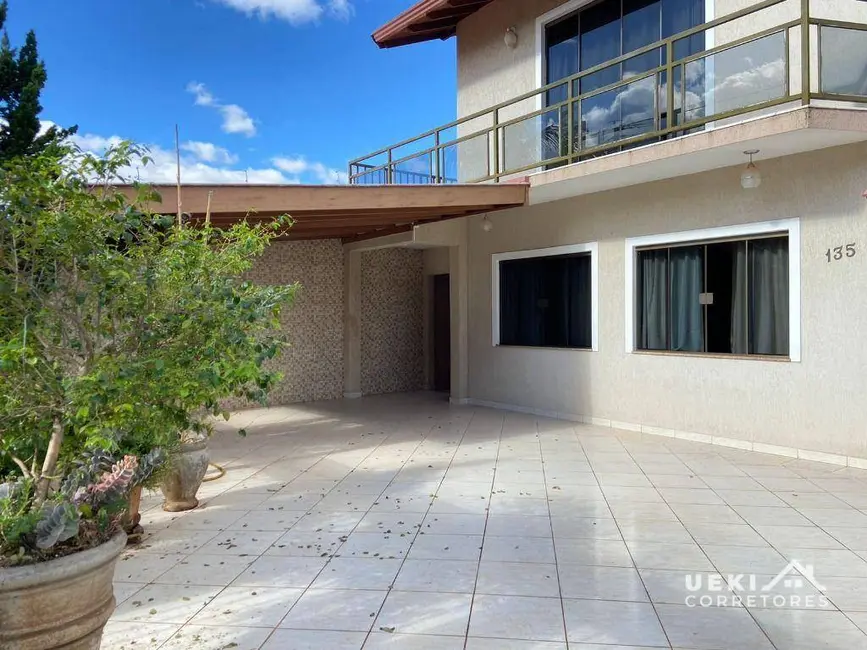 Casa com 3 quartos à venda, 287m2 em Igapó, Londrina - PR - imagem 4 Foto 4 de Casa com 3 quartos à venda, 287m2 em Igapó, Londrina - PR