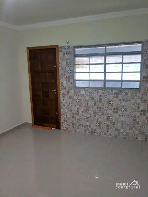 Casa com 3 quartos à venda, 200m2 em Jardim Planalto, Londrina - PR - imagem 4 Foto 4 de Casa com 3 quartos à venda, 200m2 em Jardim Planalto, Londrina - PR