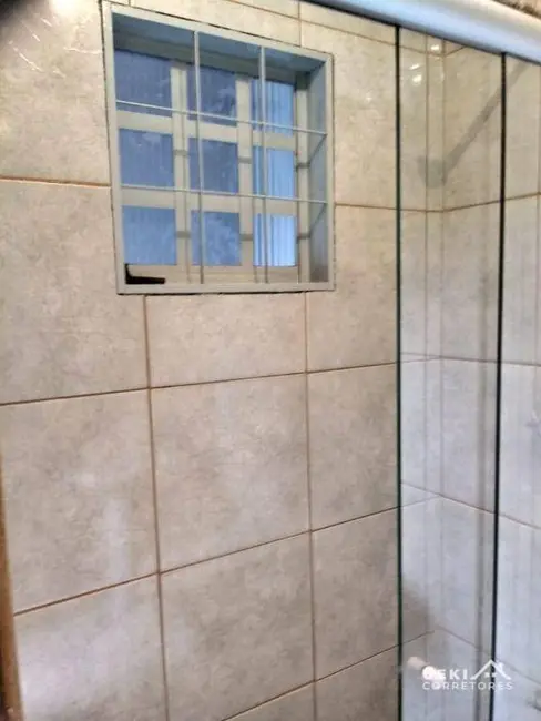 Casa com 3 quartos à venda, 200m2 em Jardim Planalto, Londrina - PR - imagem 9 Foto 9 de Casa com 3 quartos à venda, 200m2 em Jardim Planalto, Londrina - PR