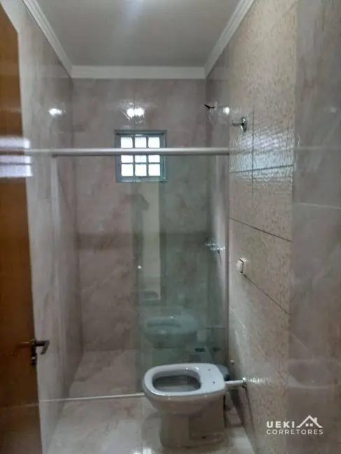 Casa com 3 quartos à venda, 200m2 em Jardim Planalto, Londrina - PR - imagem 8 Foto 8 de Casa com 3 quartos à venda, 200m2 em Jardim Planalto, Londrina - PR