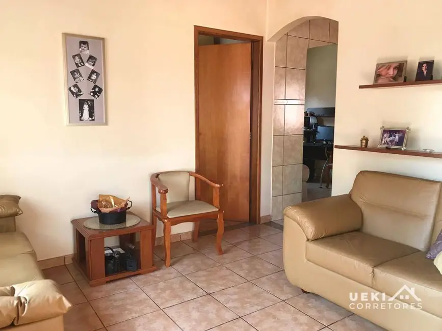 Casa com 2 quartos à venda, 303m2 em Jardim Alah, Londrina - PR - imagem 3 Foto 3 de Casa com 2 quartos à venda, 303m2 em Jardim Alah, Londrina - PR