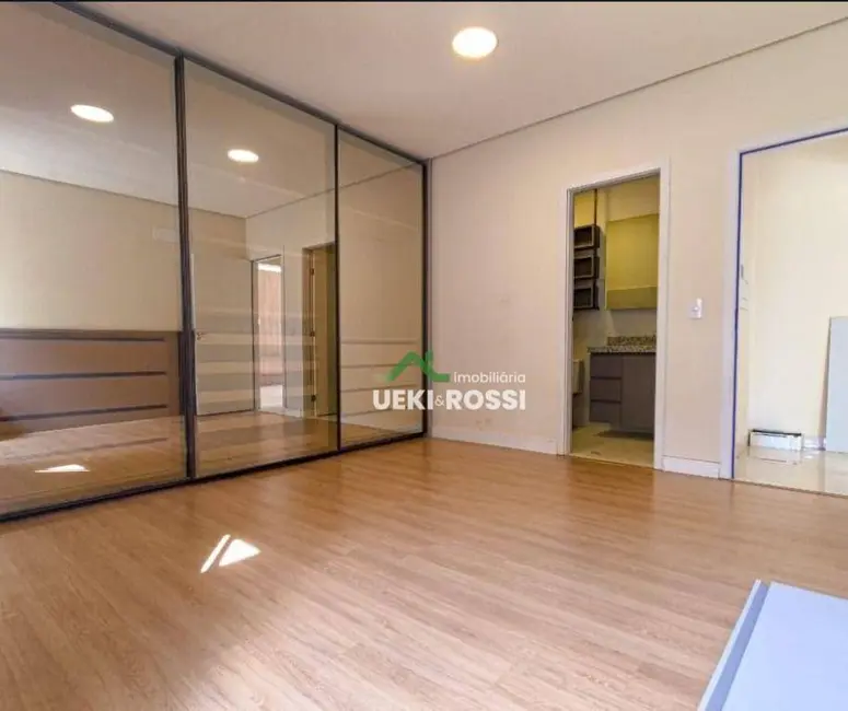 Foto 6 de Casa com 3 quartos à venda, 256m2 em Londrina - PR