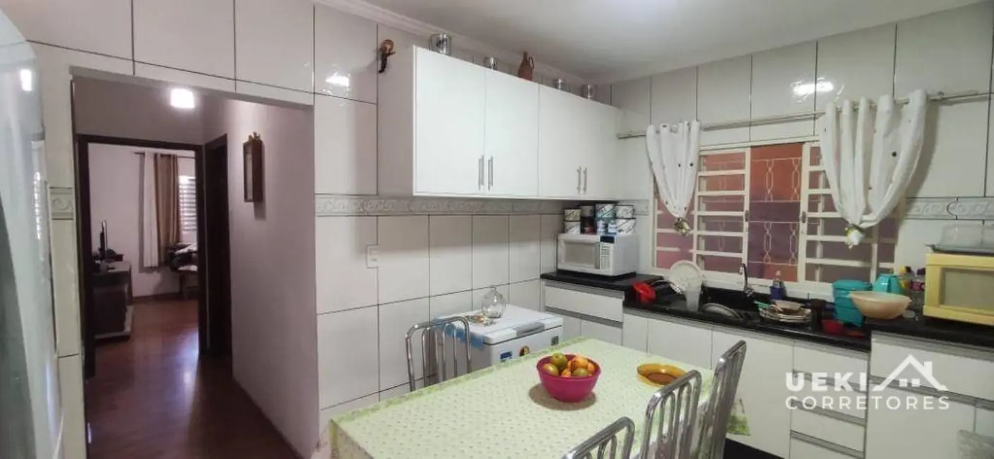 Casa com 3 quartos à venda, 275m2 em Alto da Boa Vista, Londrina - PR - imagem 5 Foto 5 de Casa com 3 quartos à venda, 275m2 em Alto da Boa Vista, Londrina - PR