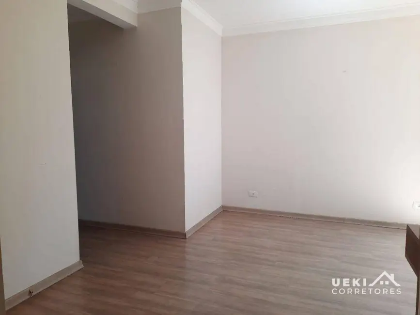 Foto 5 de Apartamento com 3 quartos para alugar, 76m2 em Cláudia, Londrina - PR