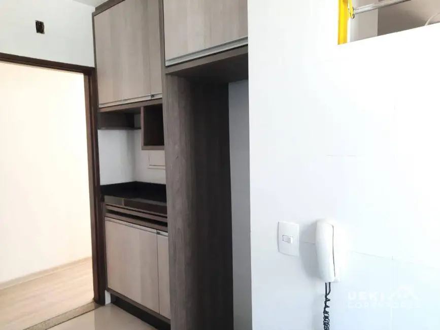 Foto 3 de Apartamento com 3 quartos para alugar, 76m2 em Cláudia, Londrina - PR