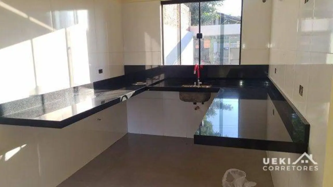 Casa com 3 quartos à venda, 150m2 em Londrina - PR - imagem 5 Foto 5 de Casa com 3 quartos à venda, 150m2 em Londrina - PR