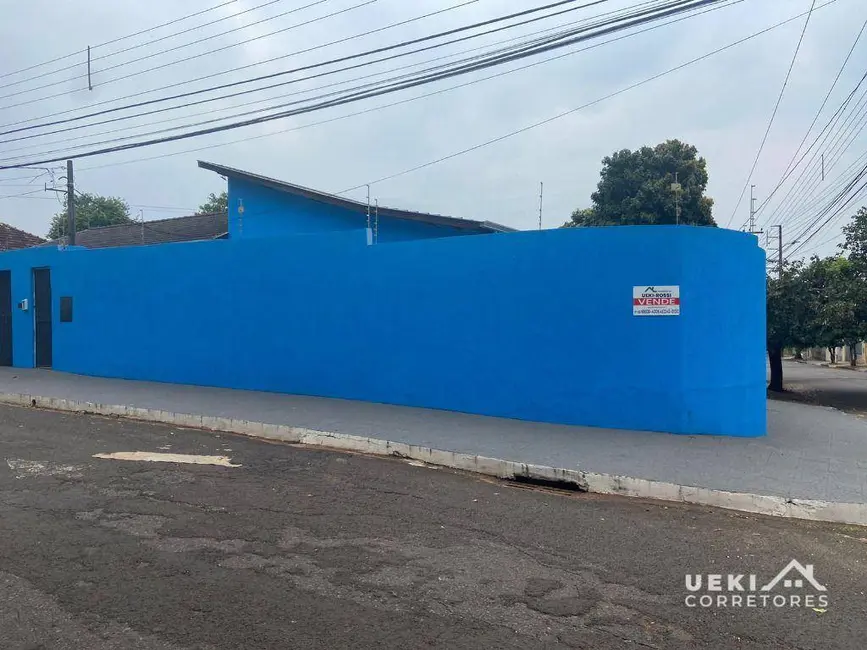 Casa com 3 quartos à venda, 330m2 em Jardim Kase, Londrina - PR - imagem 4 Foto 4 de Casa com 3 quartos à venda, 330m2 em Jardim Kase, Londrina - PR