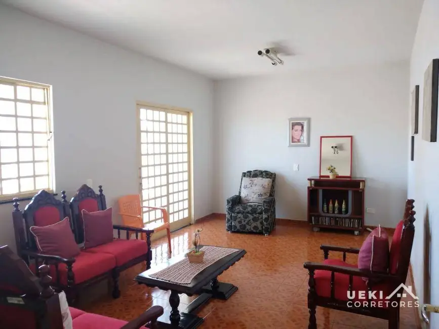 Foto 7 de Casa com 4 quartos à venda, 370m2 em Messiânico, Londrina - PR