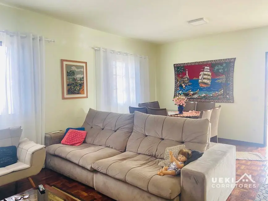Casa com 5 quartos à venda, 352m2 em Erotildes, Londrina - PR - imagem 5 Foto 5 de Casa com 5 quartos à venda, 352m2 em Erotildes, Londrina - PR
