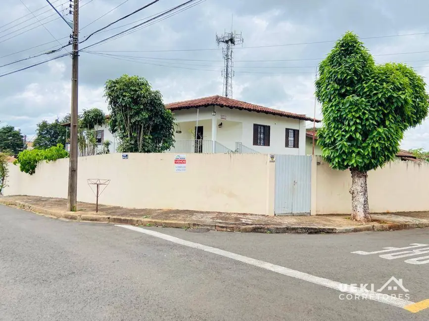Foto 1 de Casa com 5 quartos à venda, 352m2 em Erotildes, Londrina - PR