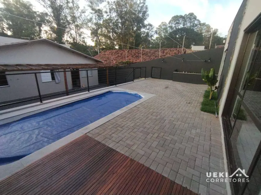 Casa com 3 quartos à venda, 452m2 em Bancários, Londrina - PR - imagem 9 Foto 9 de Casa com 3 quartos à venda, 452m2 em Bancários, Londrina - PR