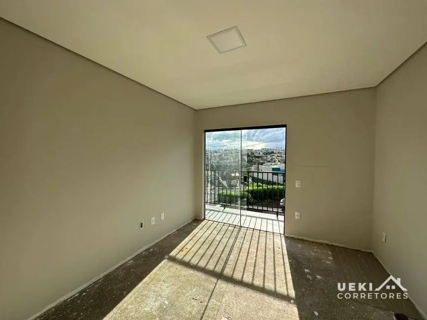 Casa com 3 quartos à venda, 195m2 em Colúmbia, Londrina - PR - imagem 9 Foto 9 de Casa com 3 quartos à venda, 195m2 em Colúmbia, Londrina - PR