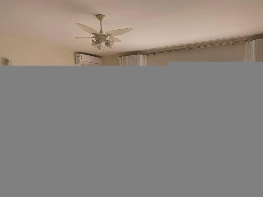 Casa com 6 quartos à venda, 424m2 em Centro, Londrina - PR - imagem 4 Foto 4 de Casa com 6 quartos à venda, 424m2 em Centro, Londrina - PR